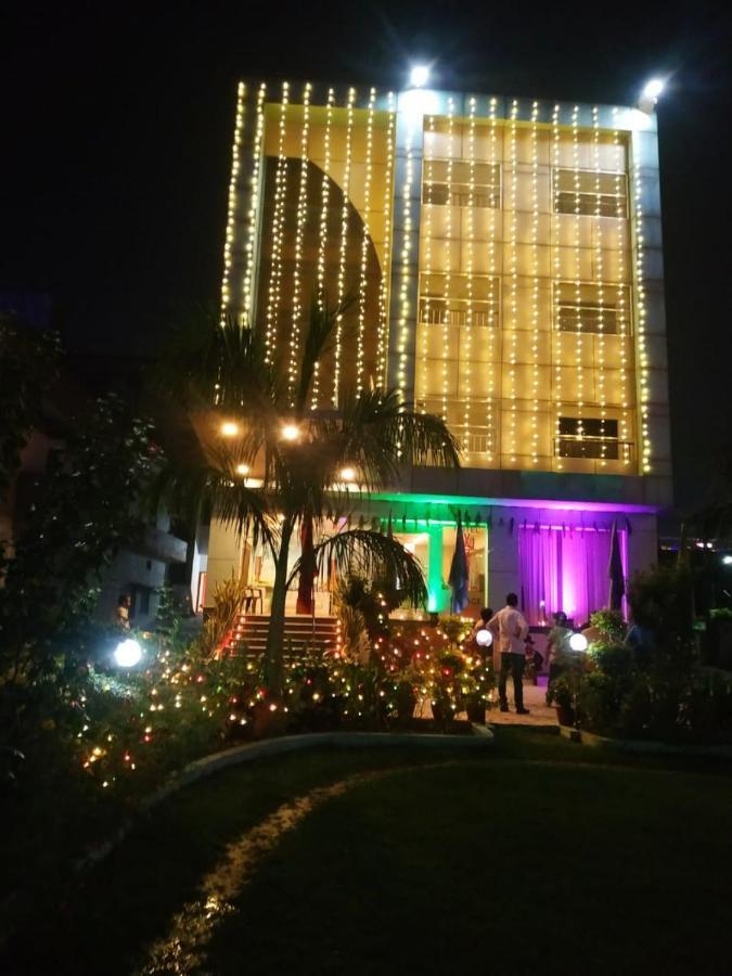 Varanasi Palace Екстериор снимка