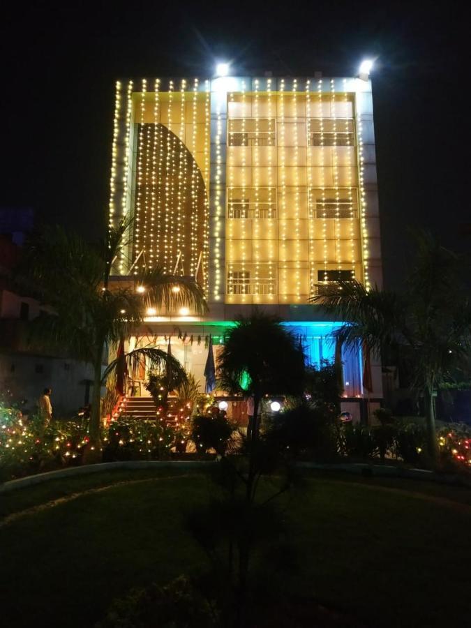 Varanasi Palace Екстериор снимка