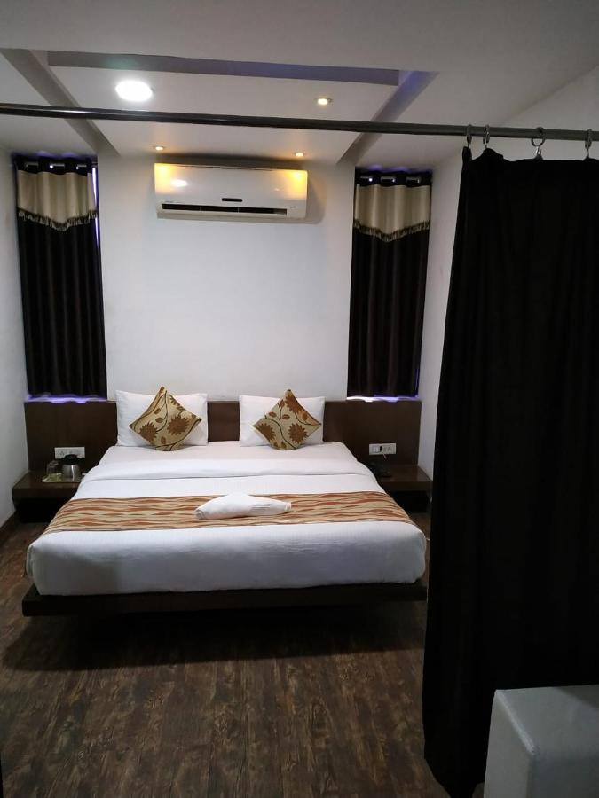 Varanasi Palace Екстериор снимка