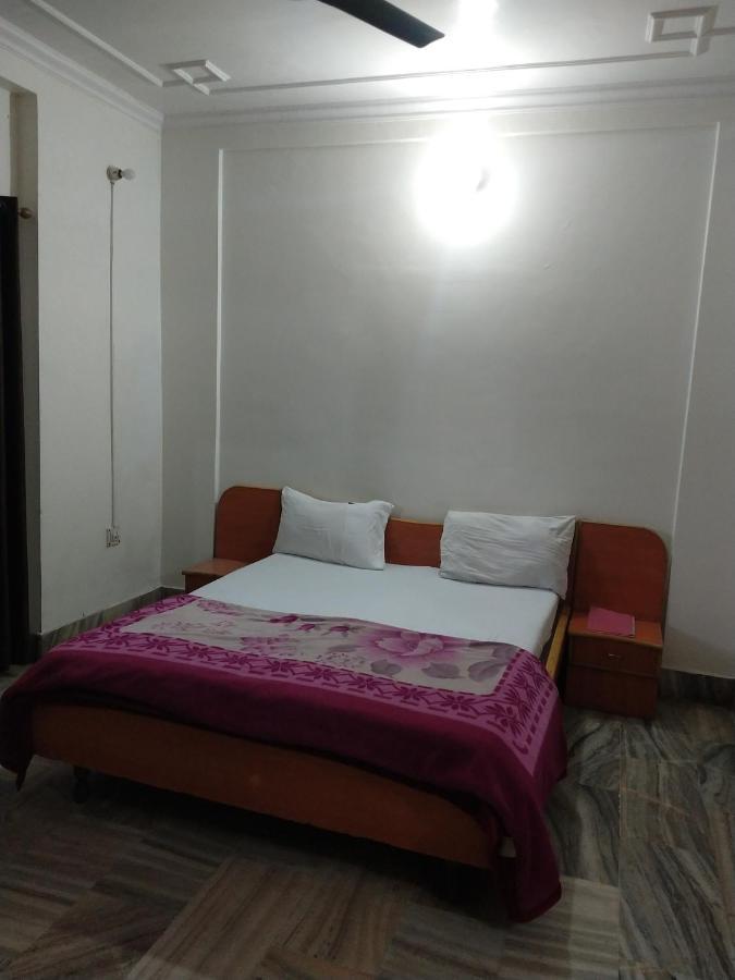 Varanasi Palace Екстериор снимка